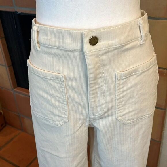 Ann Taylor The Patch Pocket Corduroy Flare Pant in Winter White, size 8 - Picture 2 of 9